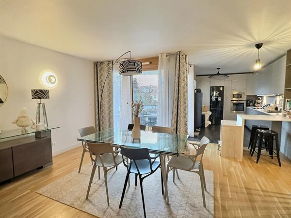 À vendre LYON MONPLAISIR Appartement 4 pièces avec balcon à vivre et garage en sous-sol