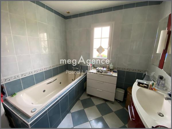 Maison à SAINT-HILAIRE-DE-RIEZ, 85270 - 5 pièces 146m²