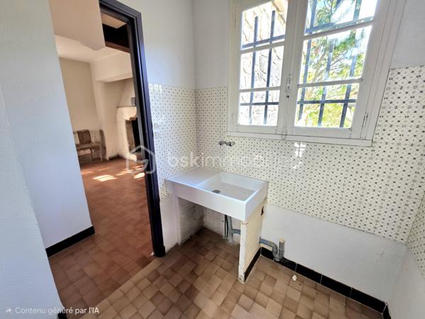 Local d activites de 99 m²