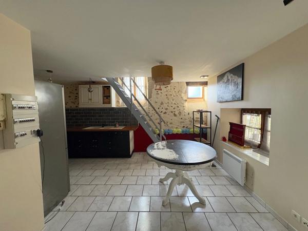 Appartement à louer 3 pièces AIRE SUR L'ADOUR (40)