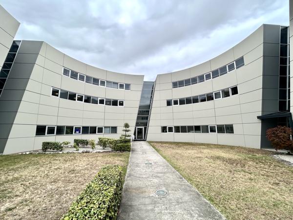 Bureaux à louer Mérignac Chemin Long accès tram F et surfaces modulables