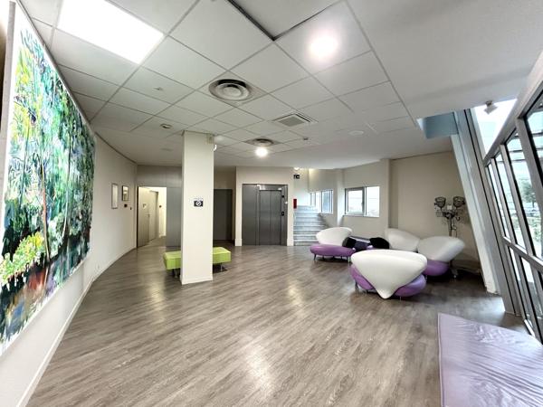 Bureaux à louer Mérignac Chemin Long accès tram F et surfaces modulables