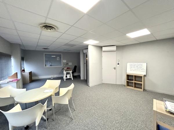 Bureaux à louer Mérignac Chemin Long accès tram F et surfaces modulables