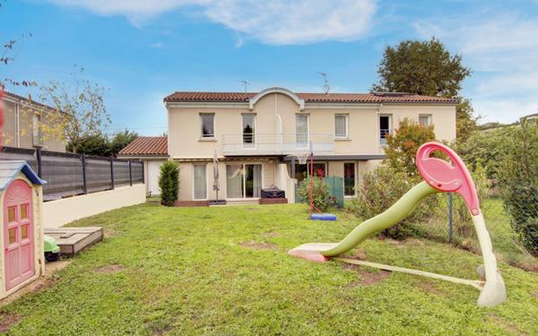 Maison à vendre    4 pièces •  Farnay