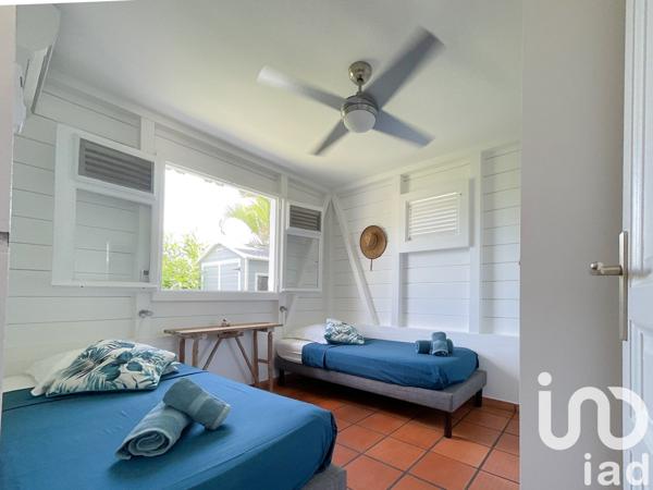 Maison 8 pièces de 118 m² à Sainte-Anne (97227)