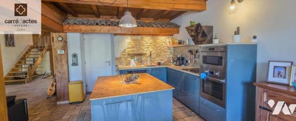 Maison de village rénovée au centre, 4 Chambres dont suite parentale et terrasse tropézienne