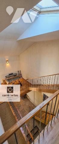Maison de village rénovée au centre, 4 Chambres dont suite parentale et terrasse tropézienne