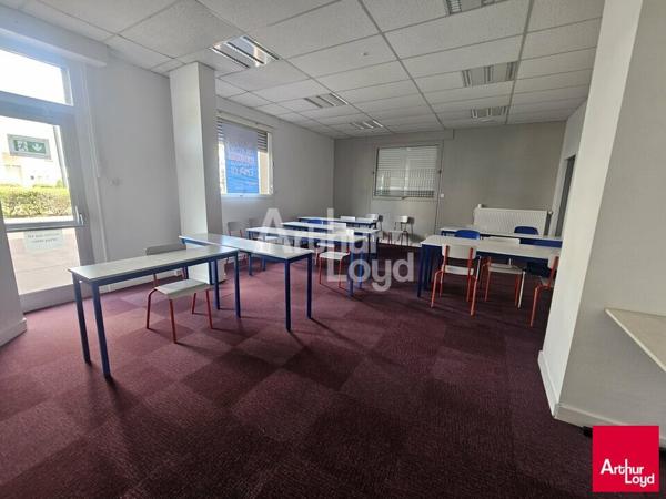 ANGERS SECTEUR LA FAYETTE / GARE - Bureaux de 734 m² à louer situés en RDC