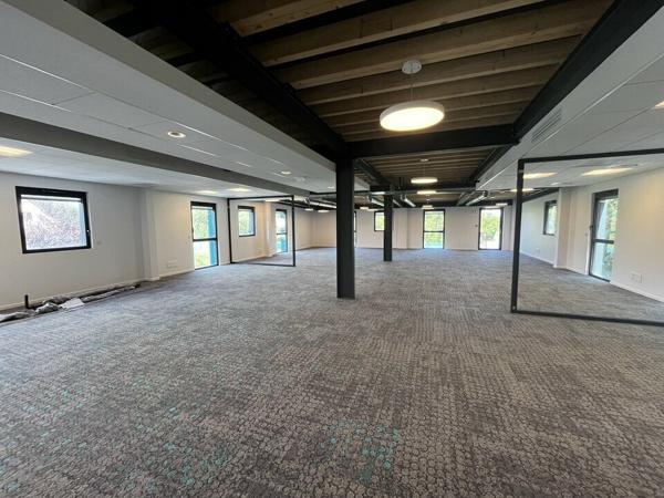 BUREAUX à LOUER de 1370 m²