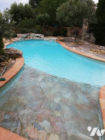 Magnifique villa de 155 m2 (avec piscine & vue mer) sur terrain de 1668 m² à Septèmes-Les-Vallons