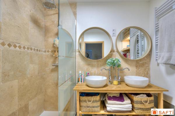 Jolie maison familiale avec jardin et garage