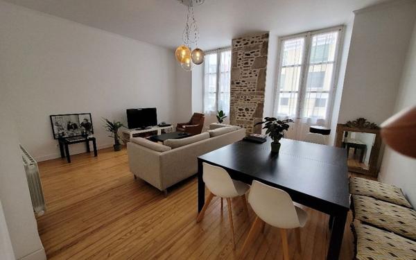 Appartement à vendre    3 pièces • 75 m2 Pau