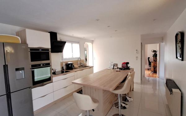 Maison à vendre    5 pièces •  Creysse