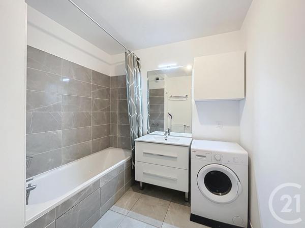 Appartement F3 à vendre  3 pièces - 60,95 m2 ST PIERRE DU PERRAY - 91