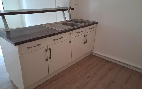 Appartement à louer    3 pièces •  Pont-l'Évêque