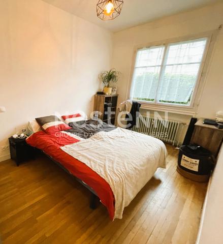 A vendre Angers,les hauts de la doutre, appartement type 3, rez-de-chaussée surélevé, cuisine ouverte aménagée équipée, 2 chambres, aucun travaux à prévoir, petite copropriété.