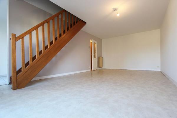 A louer un appartement t3 duplex à Quimper-Braden.