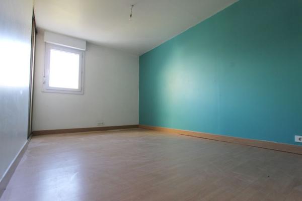 A louer un appartement t3 duplex à Quimper-Braden.