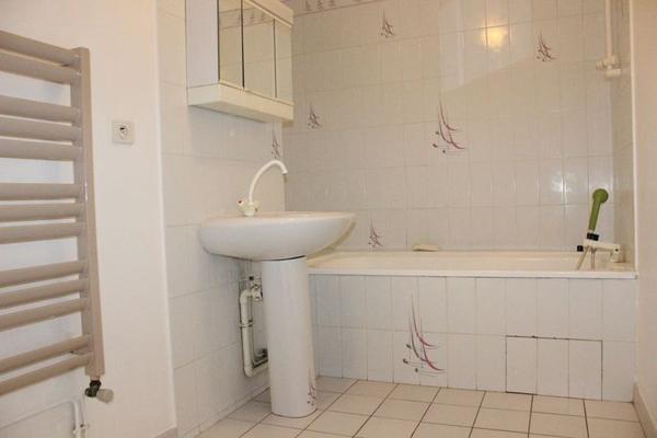 A louer un appartement t3 duplex à Quimper-Braden.