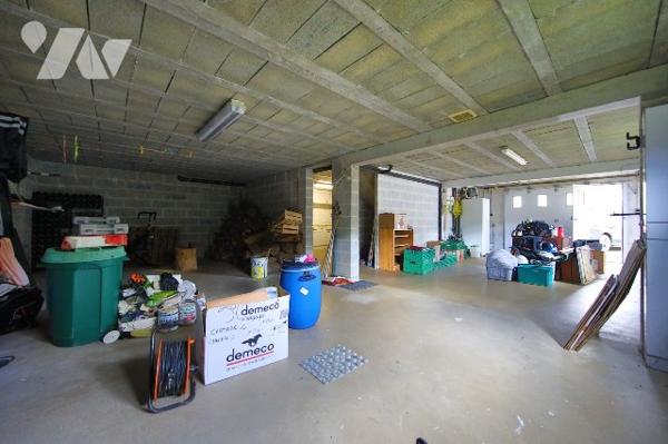 Pavillon sur sous-sol à proximité du centre ville de Bricquebec