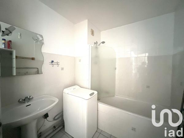 Appartement 1 pièce de 31 m² à Saint-Pierre-du-Mont (40280)