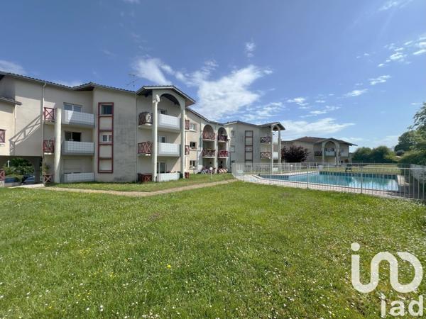 Appartement 1 pièce de 31 m² à Saint-Pierre-du-Mont (40280)