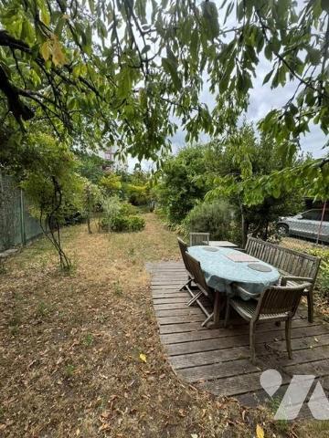GENNEVILLIERS - CITE JARDIN - MAISON 102 m² AVEC 4 CHAMBRES et JARDIN 