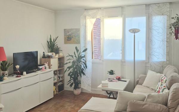 Appartement à vendre    2 pièces • 39,86 m2 Rosny-sous-Bois