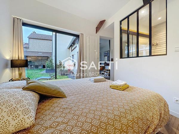 À VENDRE - MAISON DE TYPE 8 - PISCINE CHAUFFÉE - PROUILLY