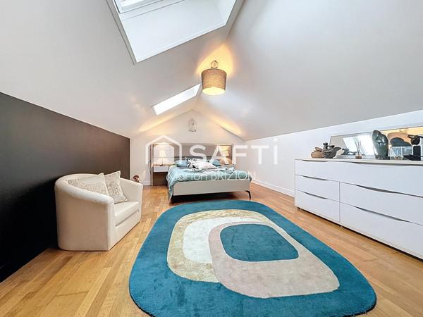 À VENDRE - MAISON DE TYPE 8 - PISCINE CHAUFFÉE - PROUILLY