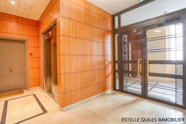 Versailles (78000) VERSAILLES NOTRE-DAME ERMITAGE : vue exceptionnelle, appt 2 pièces 50 m² env, ascenseur, balcon, parking, cave