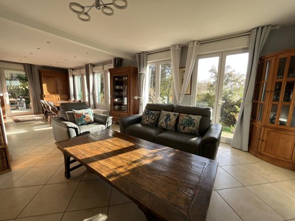 Gonneville-sur-Honfleur (14600) Maison familiale avec jardin à Gonneville-sur-Honfleur - 178 m² - 4 chambres - Sous-sol complet