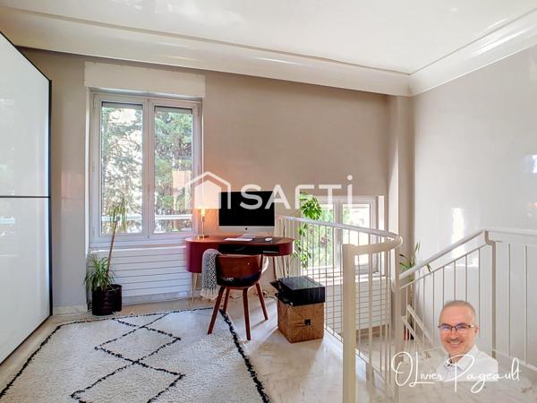 200 m², du calme, de beaux volumes : une combinaison rare!