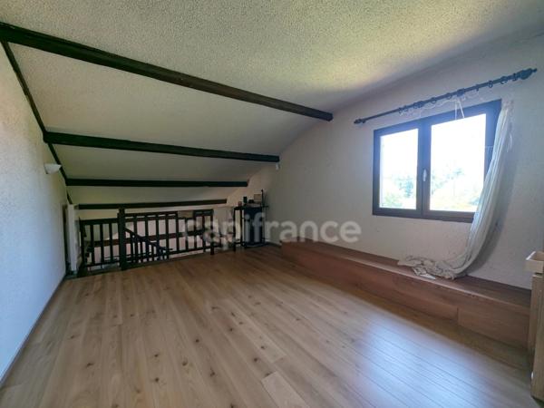 Maison à vendre 7 pièces LEOGNAN (33) - Garage - Piscine - 5 chambres - 2 SdB
