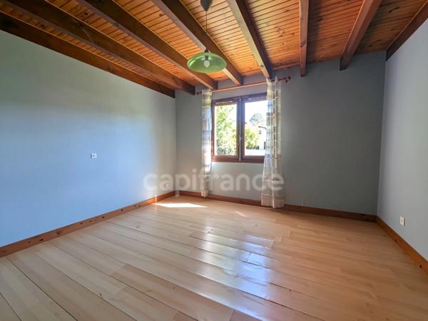 Maison à vendre 7 pièces LEOGNAN (33) - Garage - Piscine - 5 chambres - 2 SdB