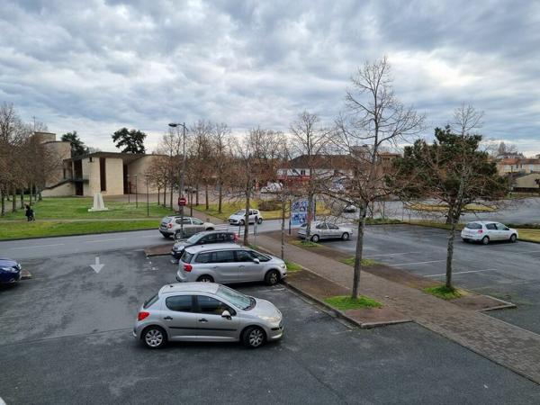 POITIERS TROIS CITEES - BUREAUX COMMERCIAUX OU LOCAUX COMMERCIAUX A LOUER 45M²