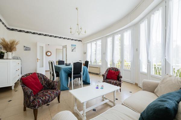 Villa des années 40, une signature architecturale au coeur du Château d’Oléron