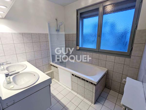 Appartement lumineux avec balcon et parking - quartier Saint-Claude