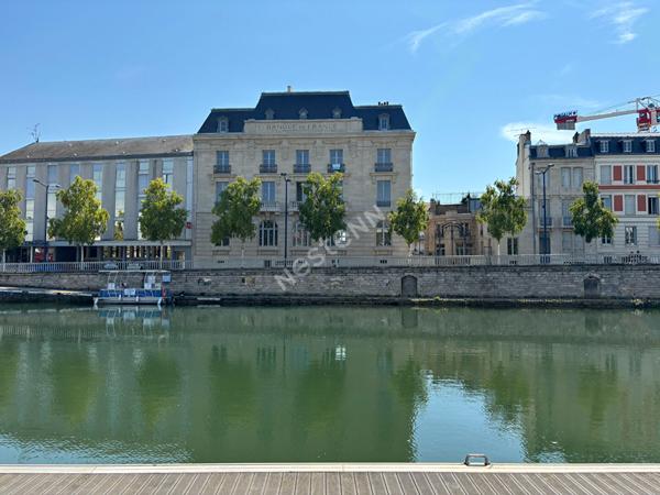 RARE À LA VENTE - MAISON - VUE MEUSE - TOIT TERRASSE - PARKING