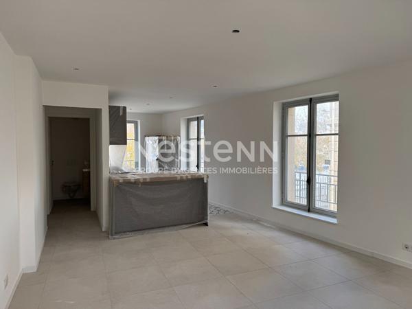 RARE À LA VENTE - MAISON - VUE MEUSE - TOIT TERRASSE - PARKING