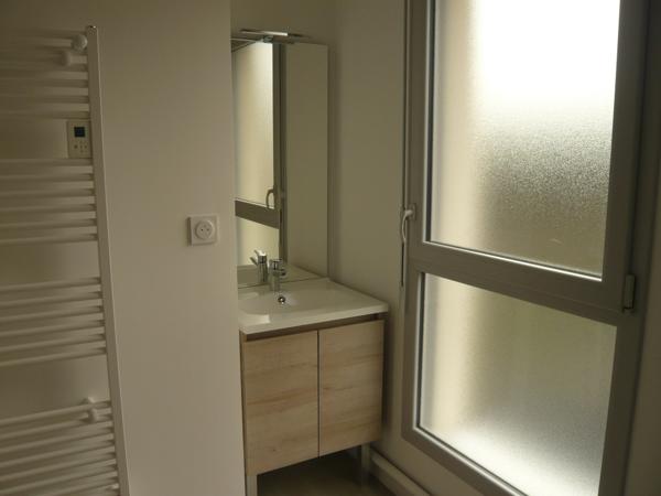 LAVAL, appt T3 de 59 m²
