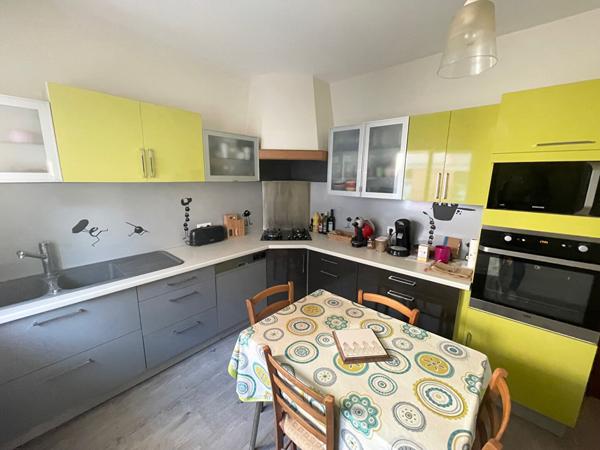 Maison L Isle Jourdain 5 pièce(s) 99 m avec garage