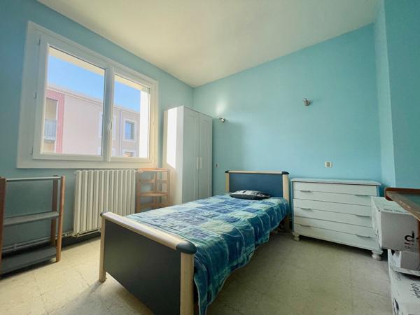 Maison L Isle Jourdain 5 pièce(s) 99 m avec garage