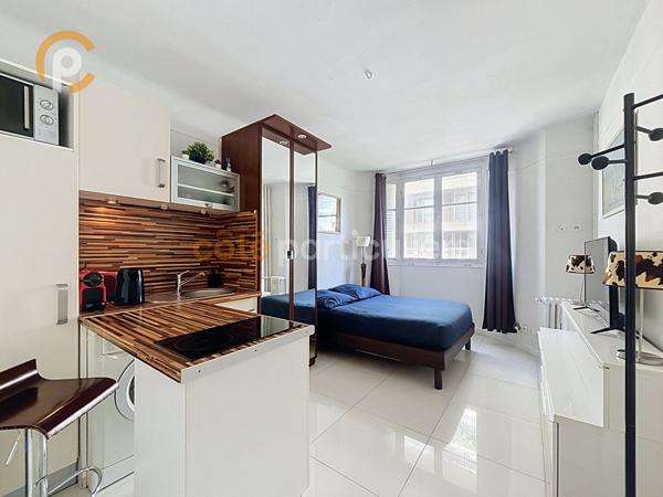 Vente
                Appartement18 m² - 1 Pièce -
                    PARIS (75005)