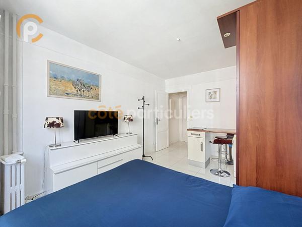 Vente
                Appartement18 m² - 1 Pièce -
                    PARIS (75005)