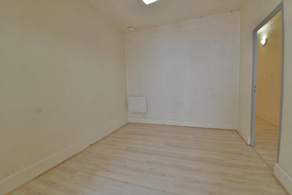 appartement à louer 2 pièces SAINTE LIVRADE SUR LOT (47) joli T 2 rénové