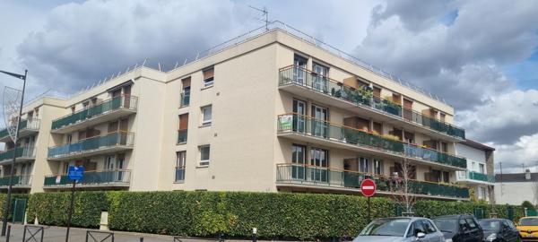 Appartement
         3 pièces
        - 60 m² Exclusivité 182 000 € *