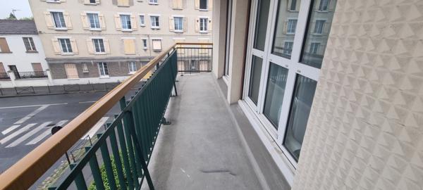 Appartement
         3 pièces
        - 60 m² Exclusivité 182 000 € *
