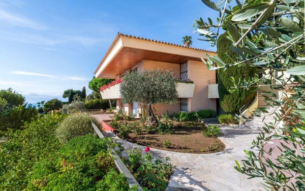Vente Villa de luxe Villefranche-sur-Mer 7 Pièces 430 m²