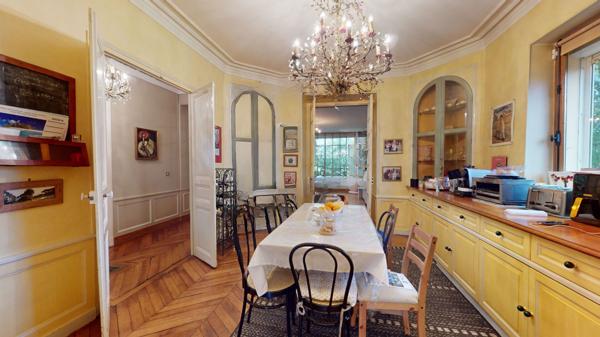 LE RAINCY Maison,10 pièces 240 m2